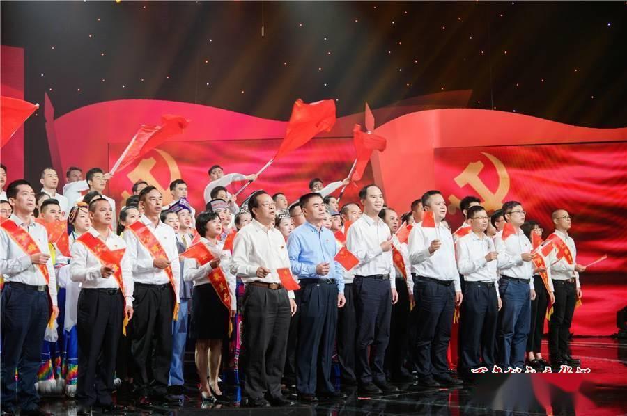 大连民族学院，新生相关游戏画面